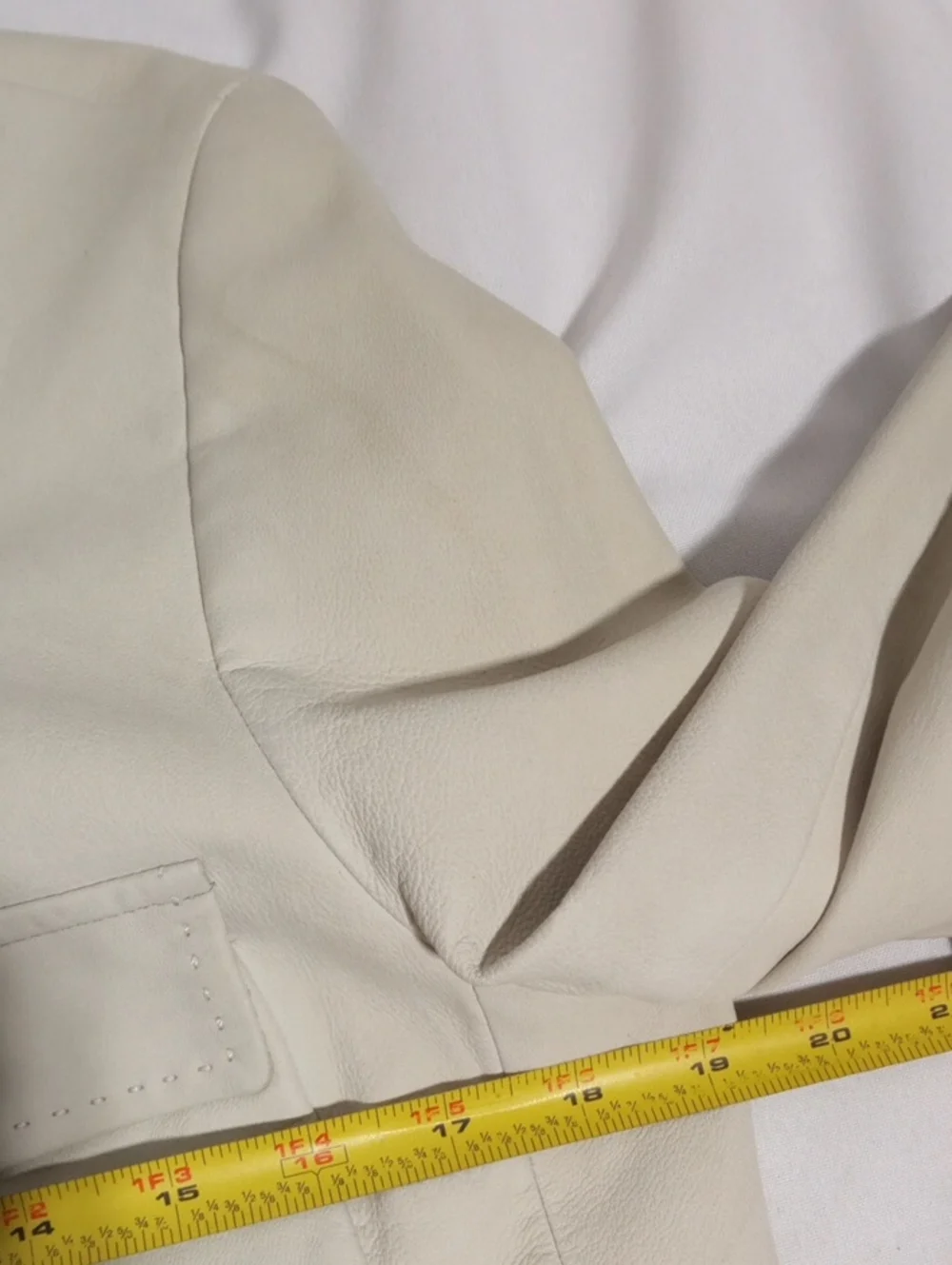 Max Mara Cream Leather Collarless Flap Pocket Jacket Made in Italy Quiet Luxury